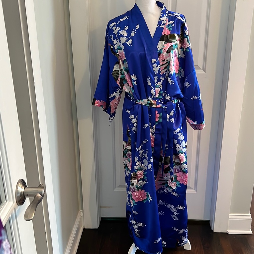 New without tags ladies robe a quarantine purchase that was never worn